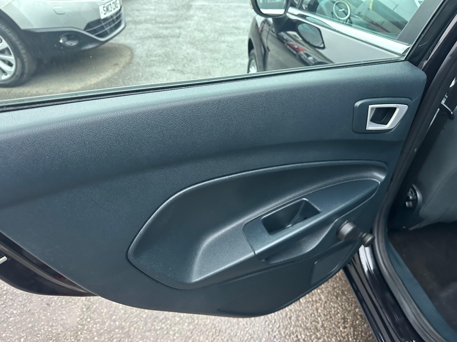 Used Ford Fiesta 2012 for sale - 77440818: Photo 28