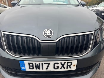 Used Skoda Octavia 2017 for sale - 76227970: Photo