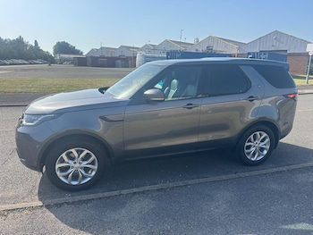 Used Land Rover Discovery 2019 for sale - 79012844: Photo