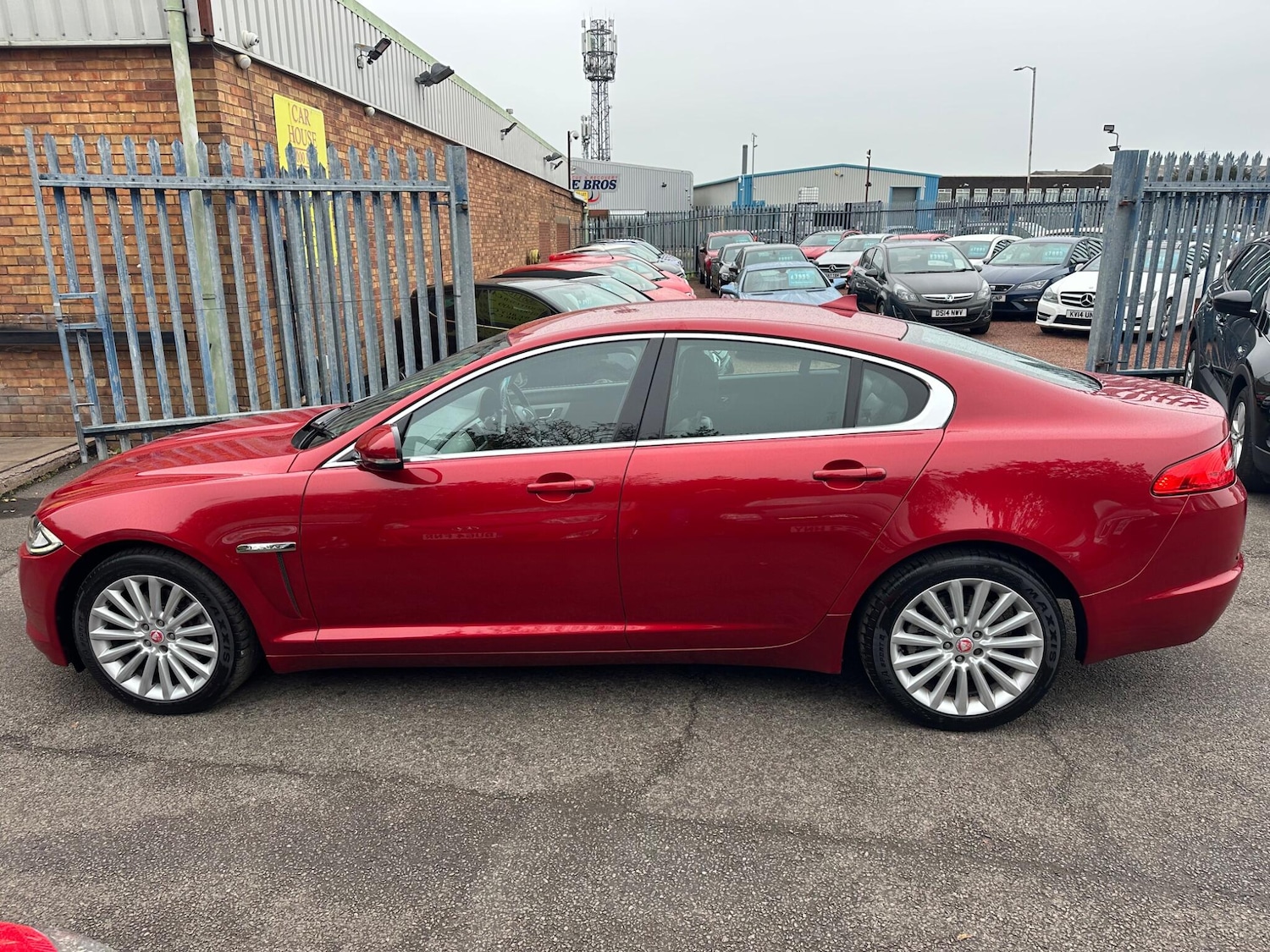 Used Jaguar XF 2015 for sale - 76408555: Photo 12