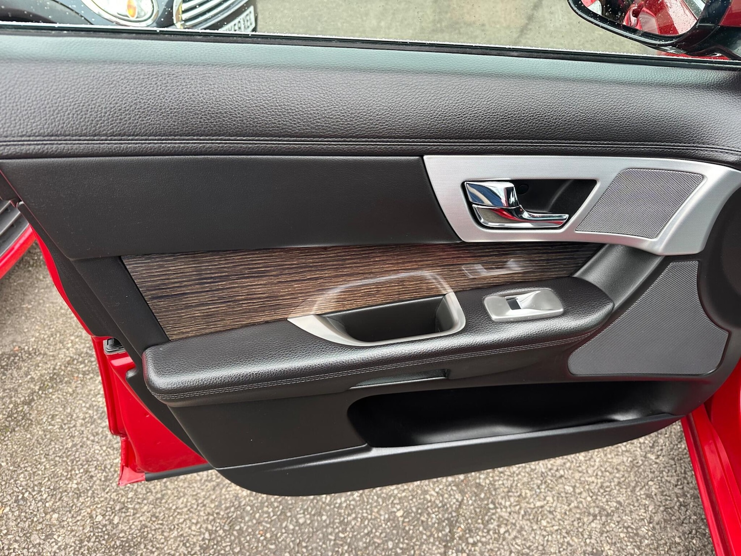 Used Jaguar XF 2015 for sale - 76408555: Photo 24