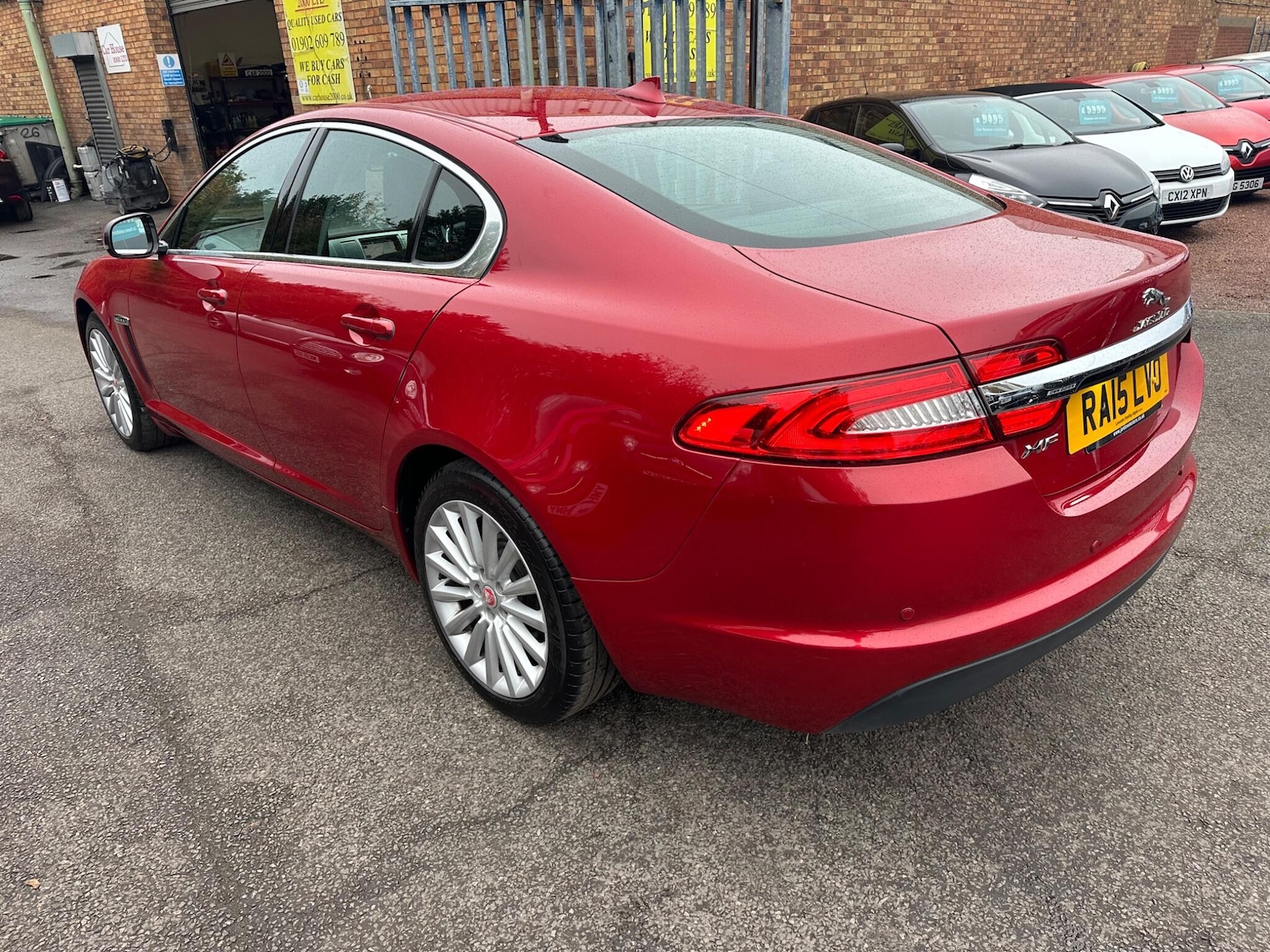 Used Jaguar XF 2015 for sale - 76408555: Photo 4