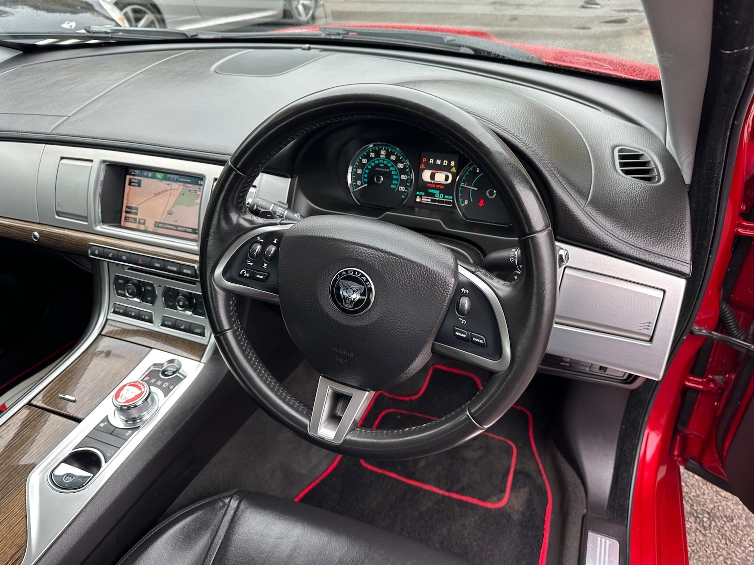 Used Jaguar XF 2015 for sale - 76408555: Photo 48