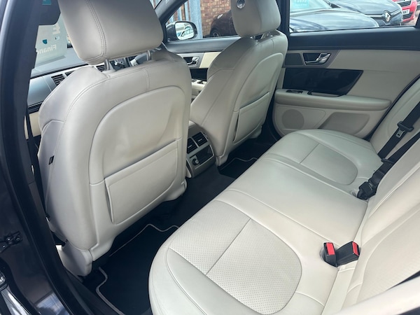 Used Jaguar XF 2011 for sale - 74597430: Photo 22