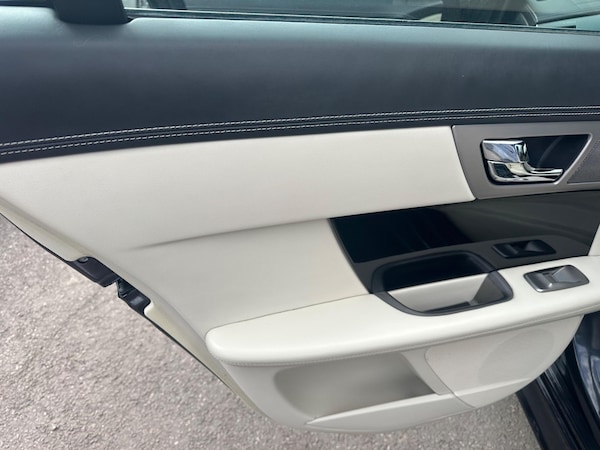 Used Jaguar XF 2011 for sale - 74597430: Photo 26
