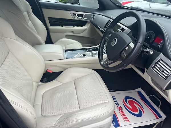 Used Jaguar XF 2011 for sale - 74597430: Photo 4