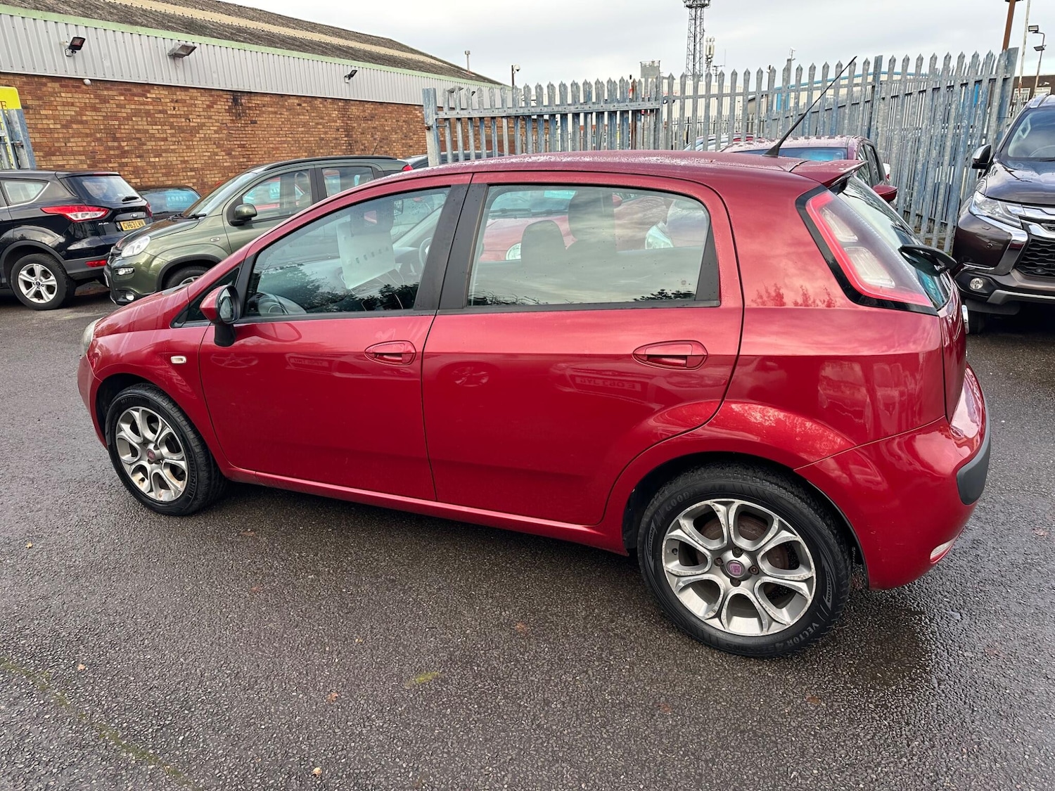 Used Fiat Punto Evo 2011 for sale - 76832302: Photo 15