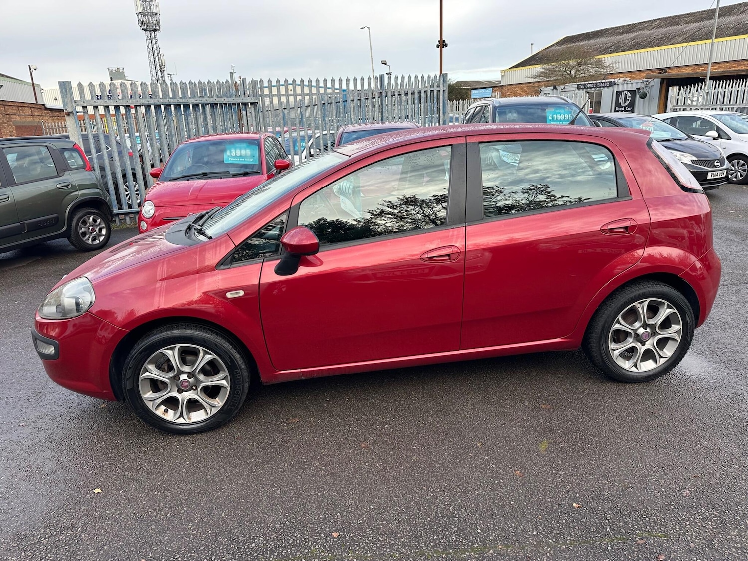 Used Fiat Punto Evo 2011 for sale - 76832302: Photo 2