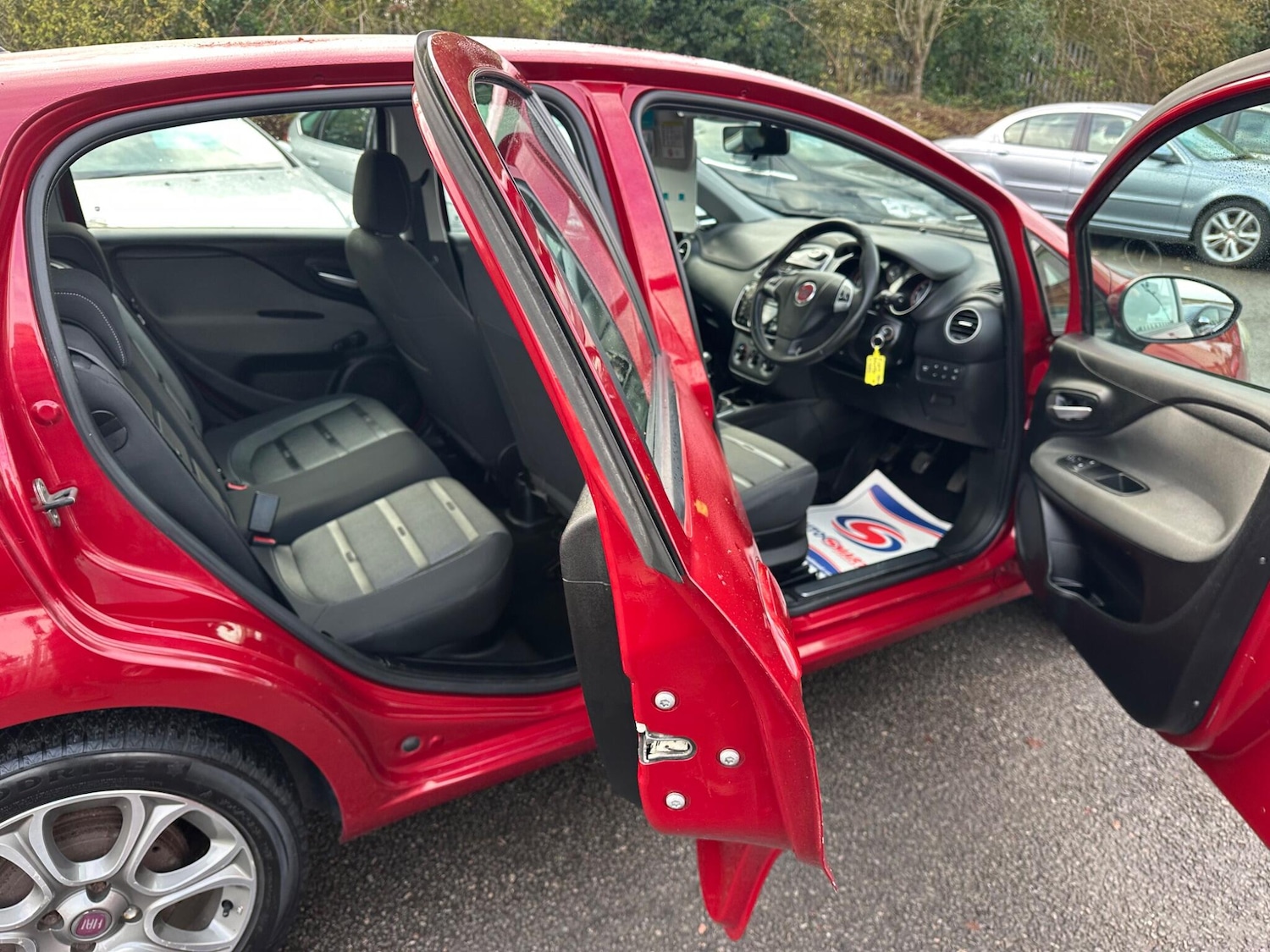 Used Fiat Punto Evo 2011 for sale - 76832302: Photo 34