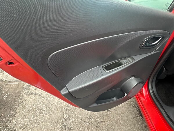 Used Renault Clio 2014 for sale - 75268272: Photo 10