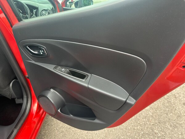 Used Renault Clio 2014 for sale - 75268272: Photo 46