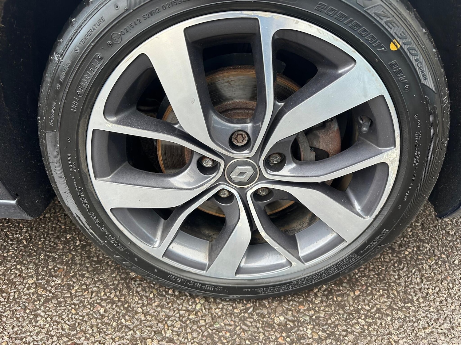 Used Renault Megane 2017 for sale - 76964395: Photo 1