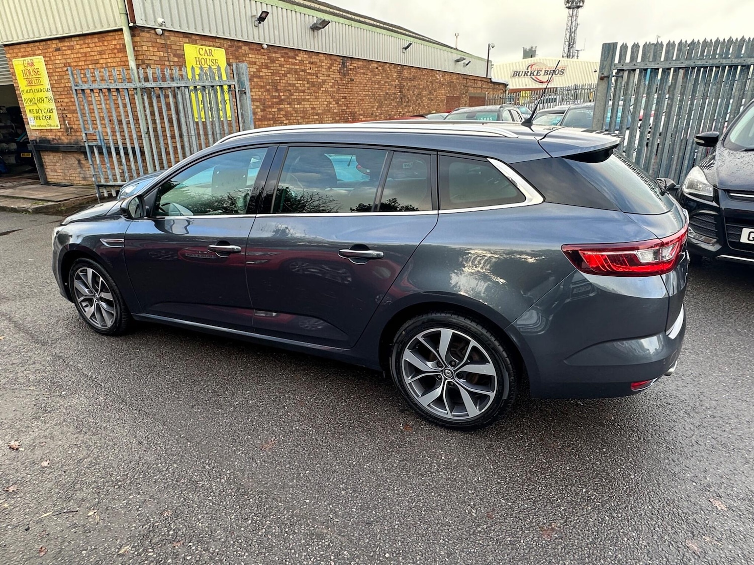 Used Renault Megane 2017 for sale - 76964395: Photo 32