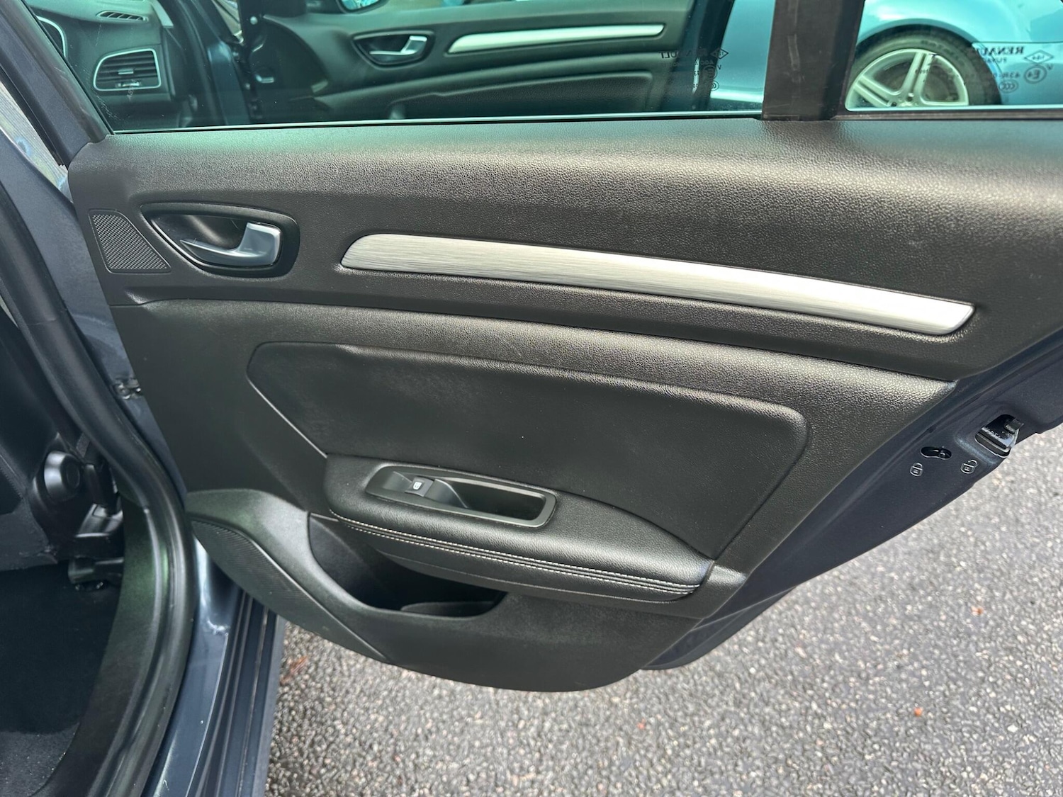 Used Renault Megane 2017 for sale - 76964395: Photo 44