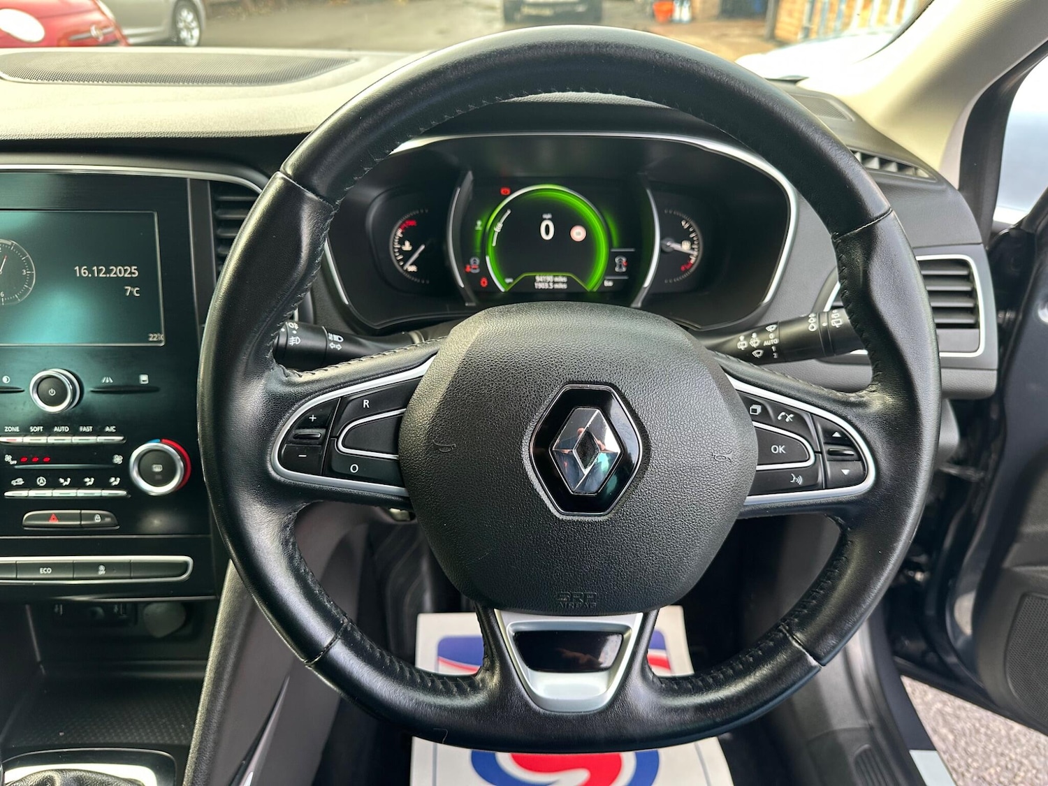 Used Renault Megane 2017 for sale - 76964395: Photo 50