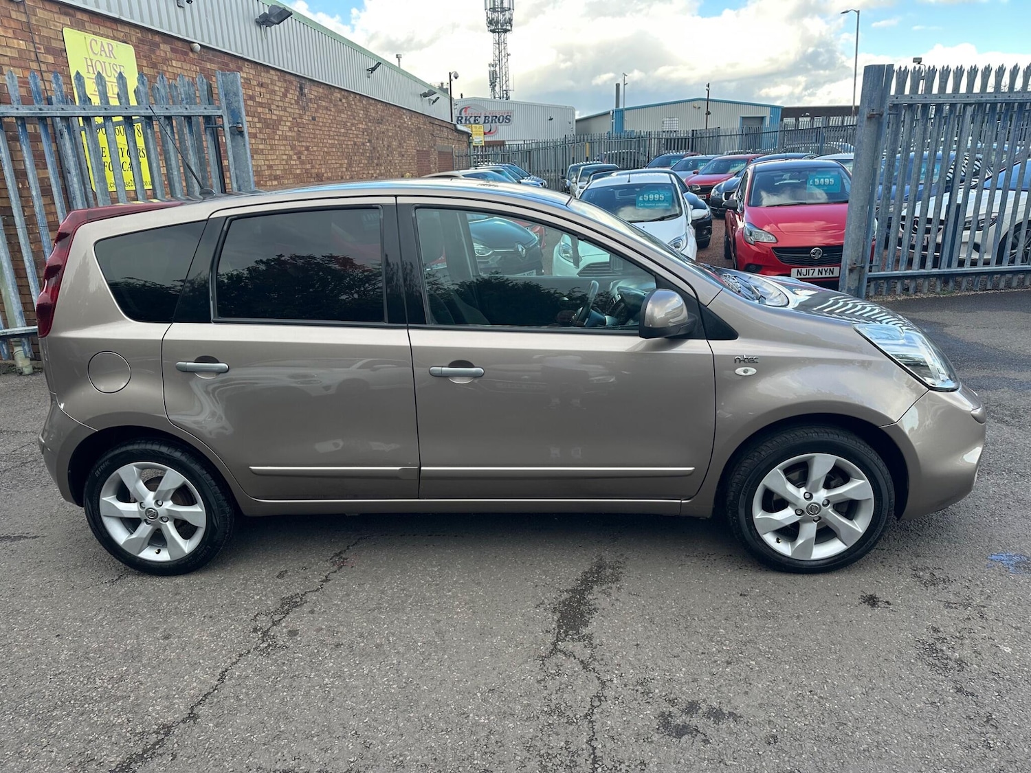 Used Nissan Note 2011 for sale - 76989441: Photo 16