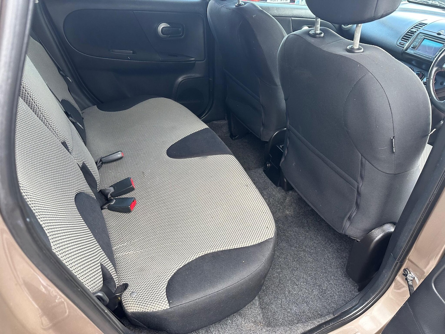 Used Nissan Note 2011 for sale - 76989441: Photo 19