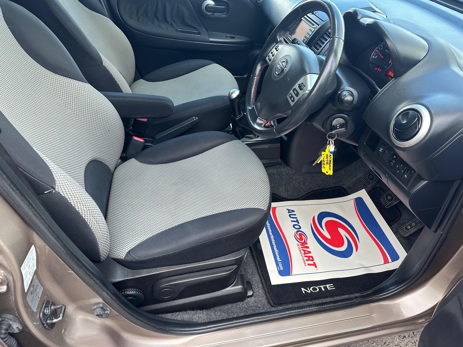 Used Nissan Note 2011 for sale - 76989441: Photo 6