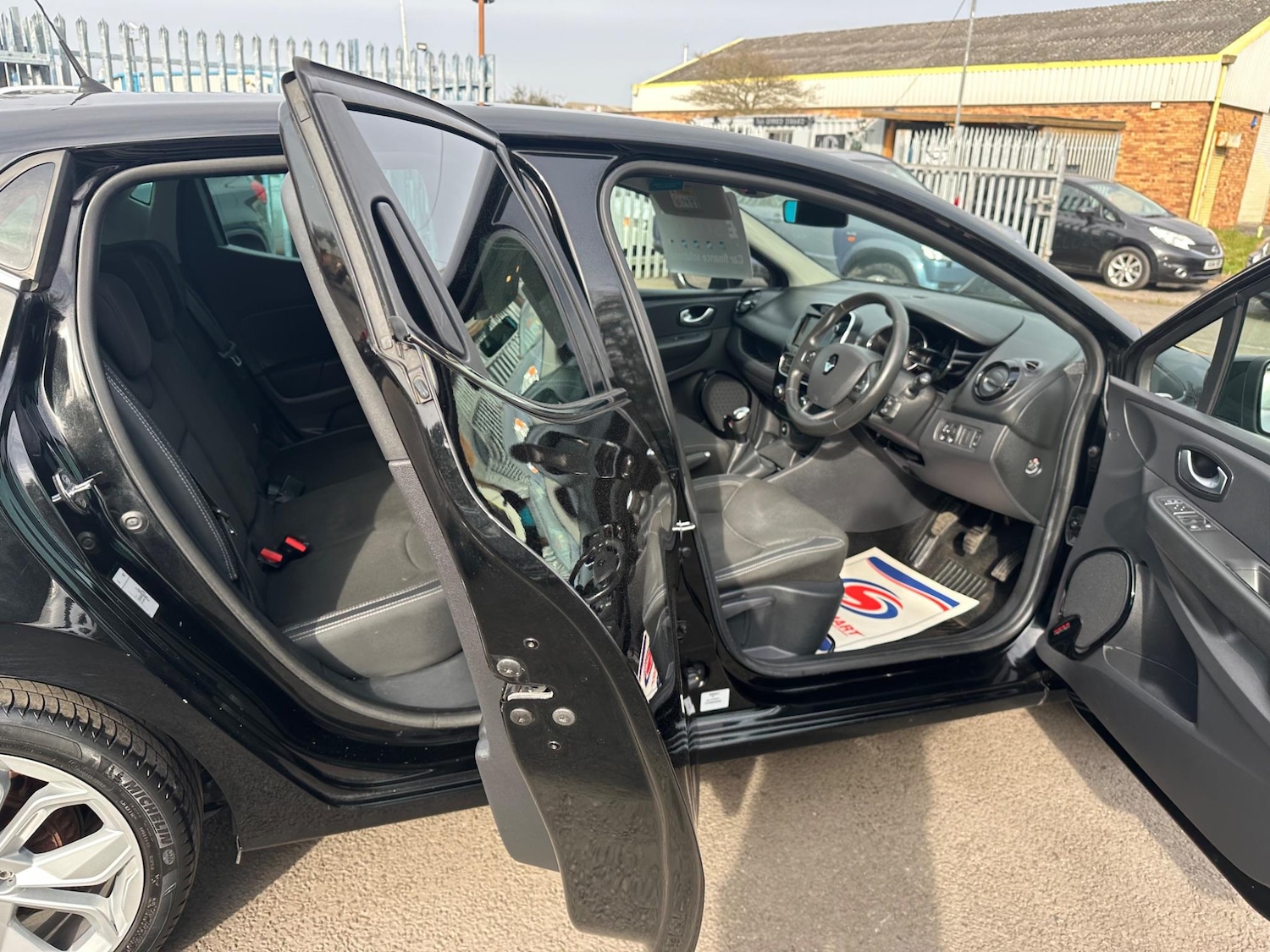 Used Renault Clio 2019 for sale - 77238555: Photo 25