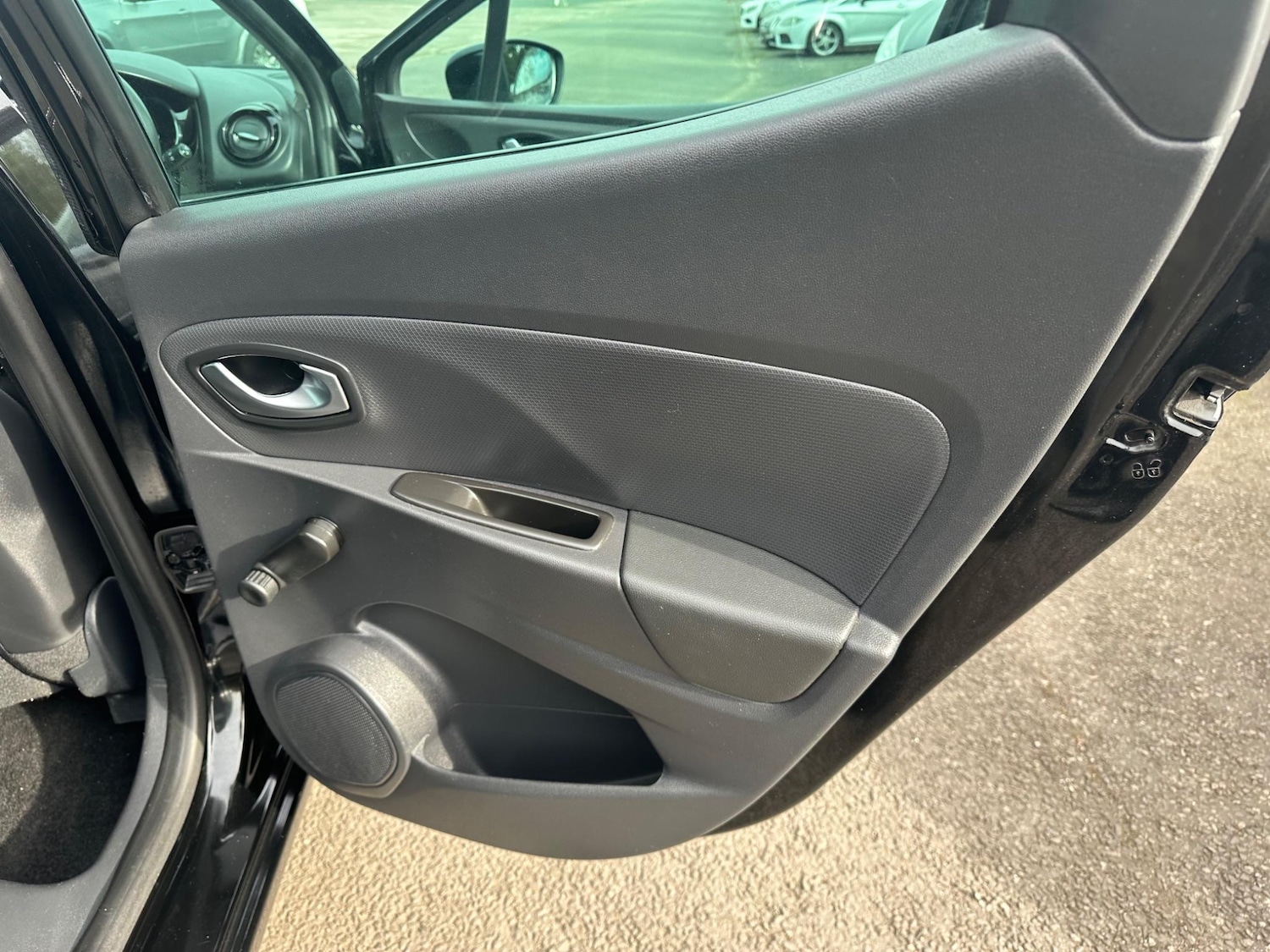 Used Renault Clio 2019 for sale - 77238555: Photo 33