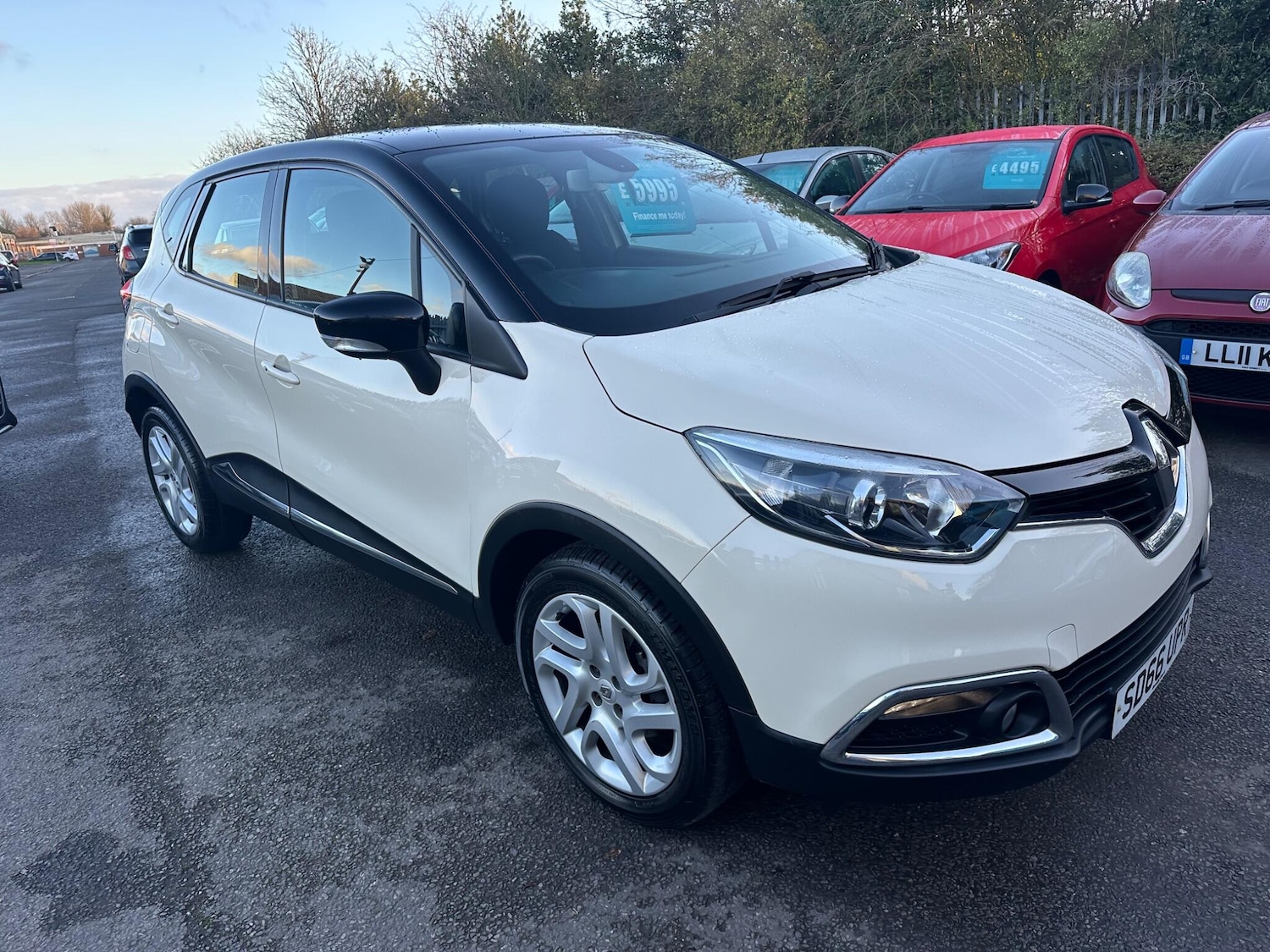 Used Renault Captur 2016 for sale - 76926484: Photo 1