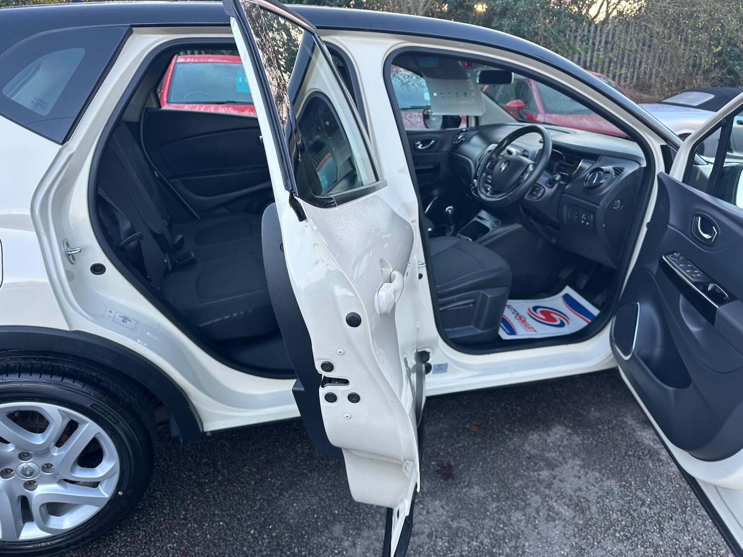 Used Renault Captur 2016 for sale - 76926484: Photo 37