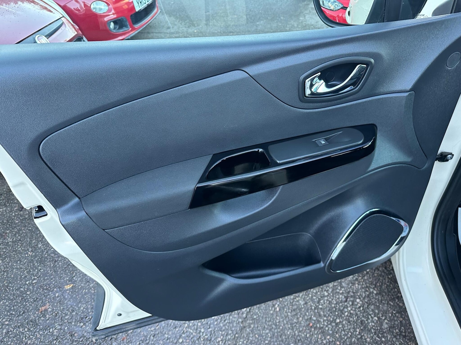 Used Renault Captur 2016 for sale - 76926484: Photo 38