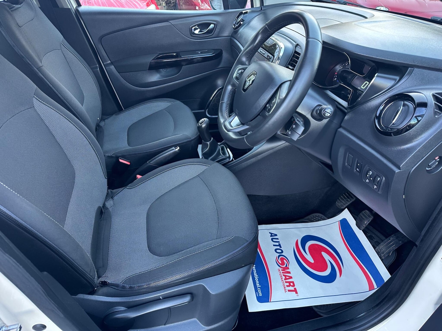 Used Renault Captur 2016 for sale - 76926484: Photo 5