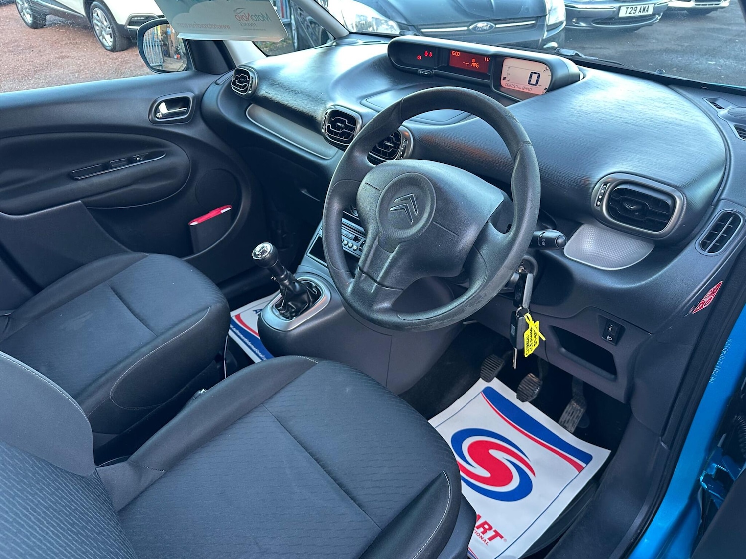 Used Citroen C3 Picasso 2009 for sale - 76913900: Photo 13