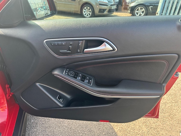 Used Mercedes-Benz GLA 2015 for sale - 75364208: Photo 31