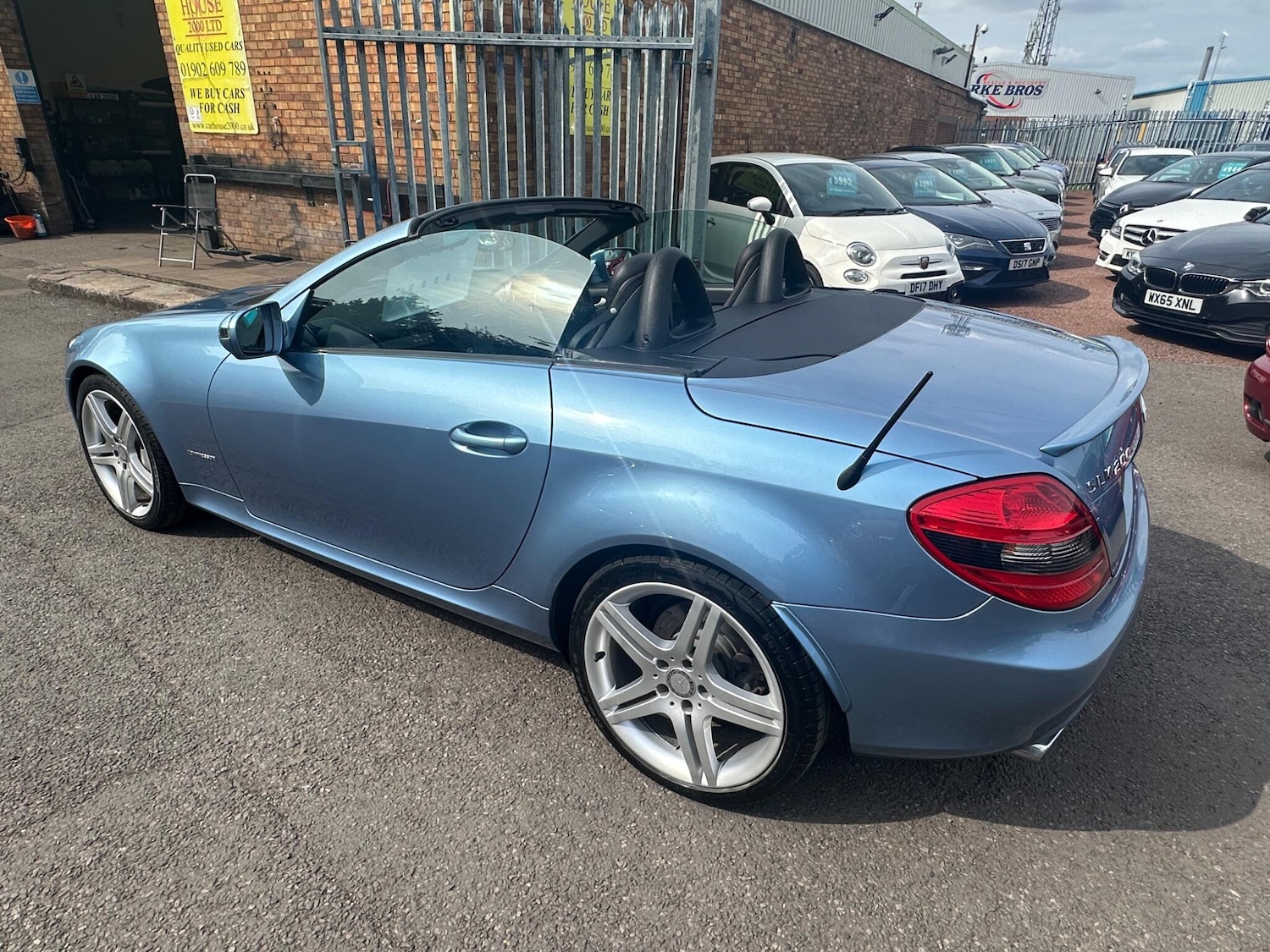 Used Mercedes-Benz SLK 2010 for sale - 77468070: Photo 17