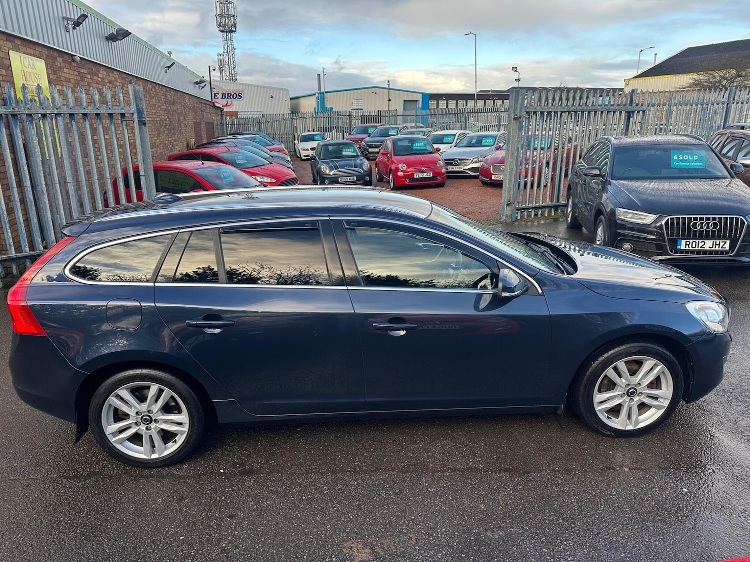 Used Volvo V60 2012 for sale - 77524913: Photo 17