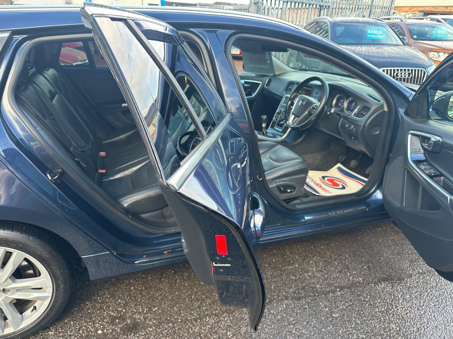 Used Volvo V60 2012 for sale - 77524913: Photo 19