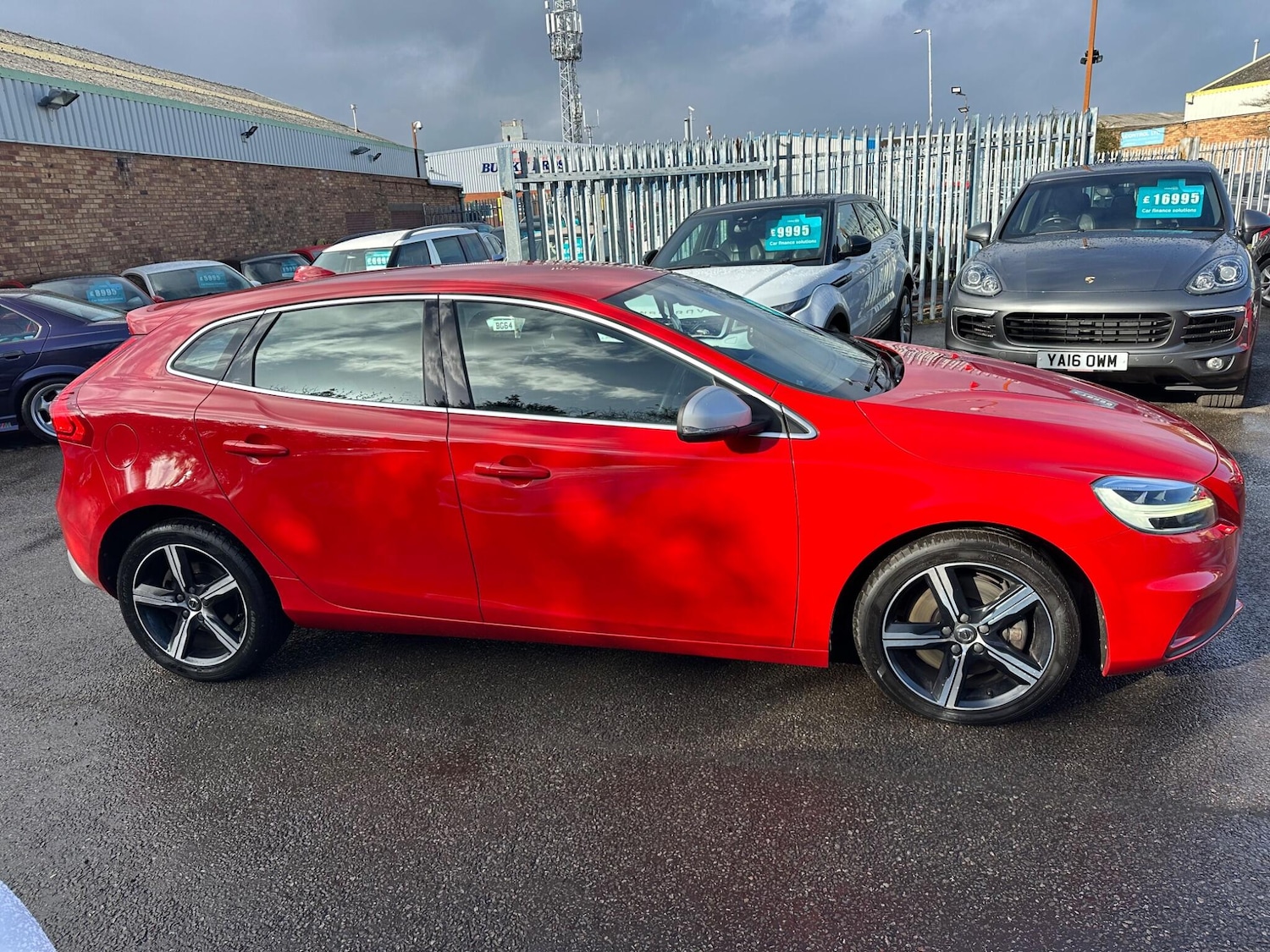 Used Volvo V40 2017 for sale - 78034581: Photo 4