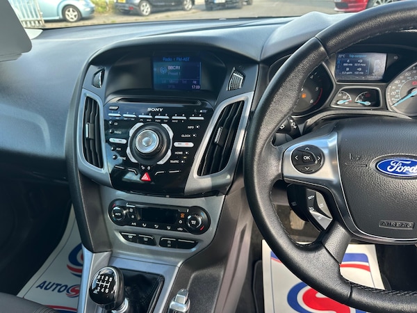 Used Ford Focus 2013 for sale - 75657894: Photo 21