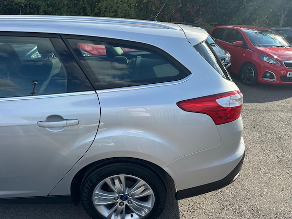 Used Ford Focus 2013 for sale - 75657894: Photo 4