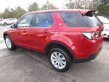 Used Land Rover Discovery Sport 2015 for sale - 78636941: Photo