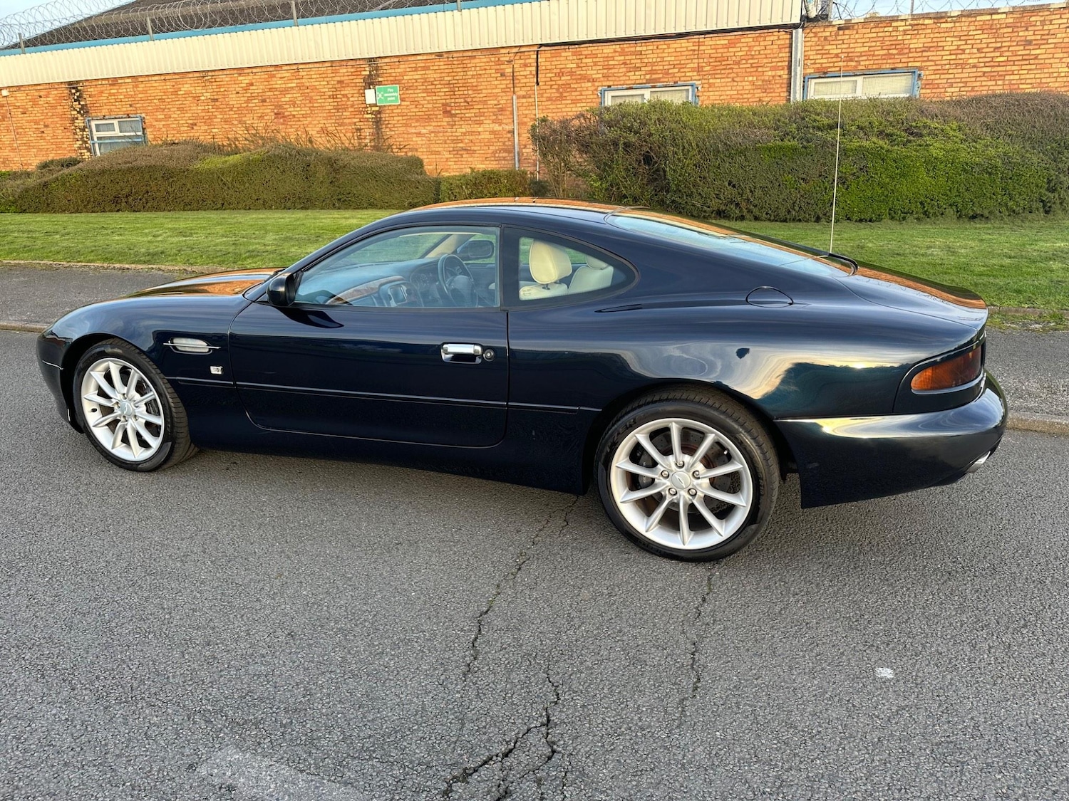 Used Aston Martin DB7 for sale - 77266744: Photo 17