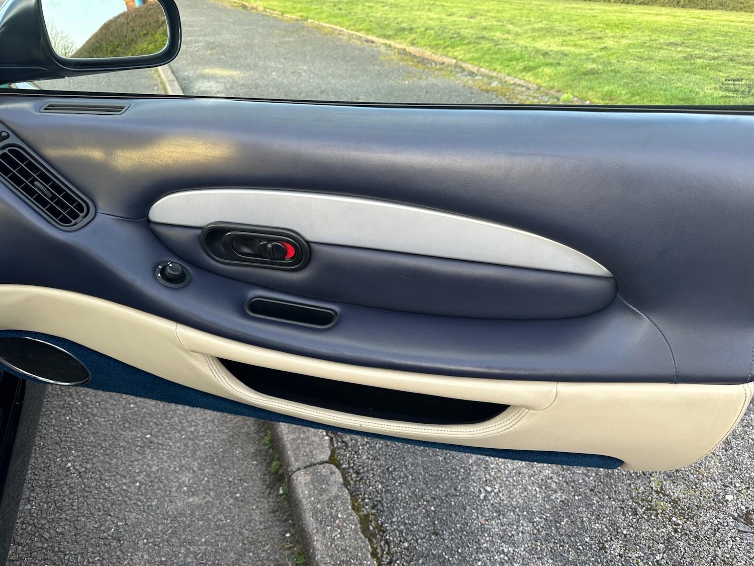 Used Aston Martin DB7 for sale - 77266744: Photo 42