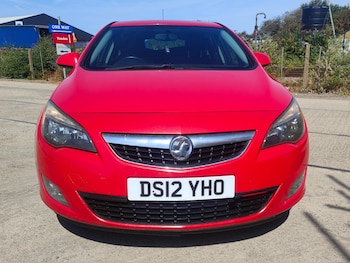 Used Vauxhall Astra 2012 for sale - 79471212: Photo