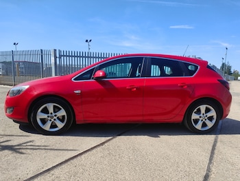 Used Vauxhall Astra 2012 for sale - 79471212: Photo