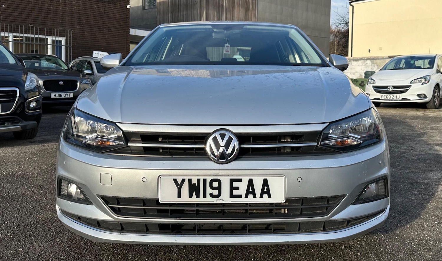 Used Volkswagen Polo 2019 for sale - 76284209: Photo 2