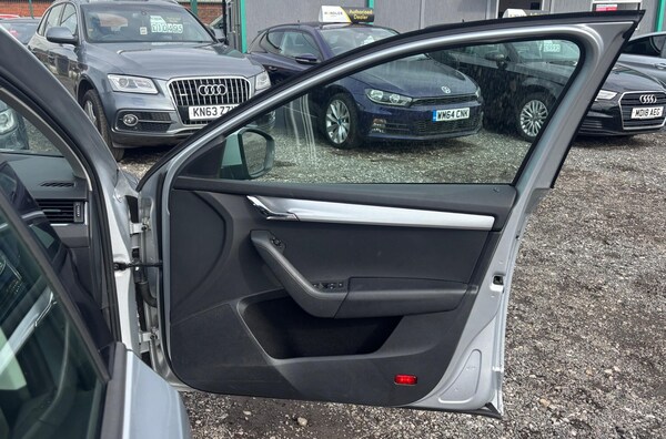 Used Skoda Octavia 2014 for sale - 76283792: Photo 17