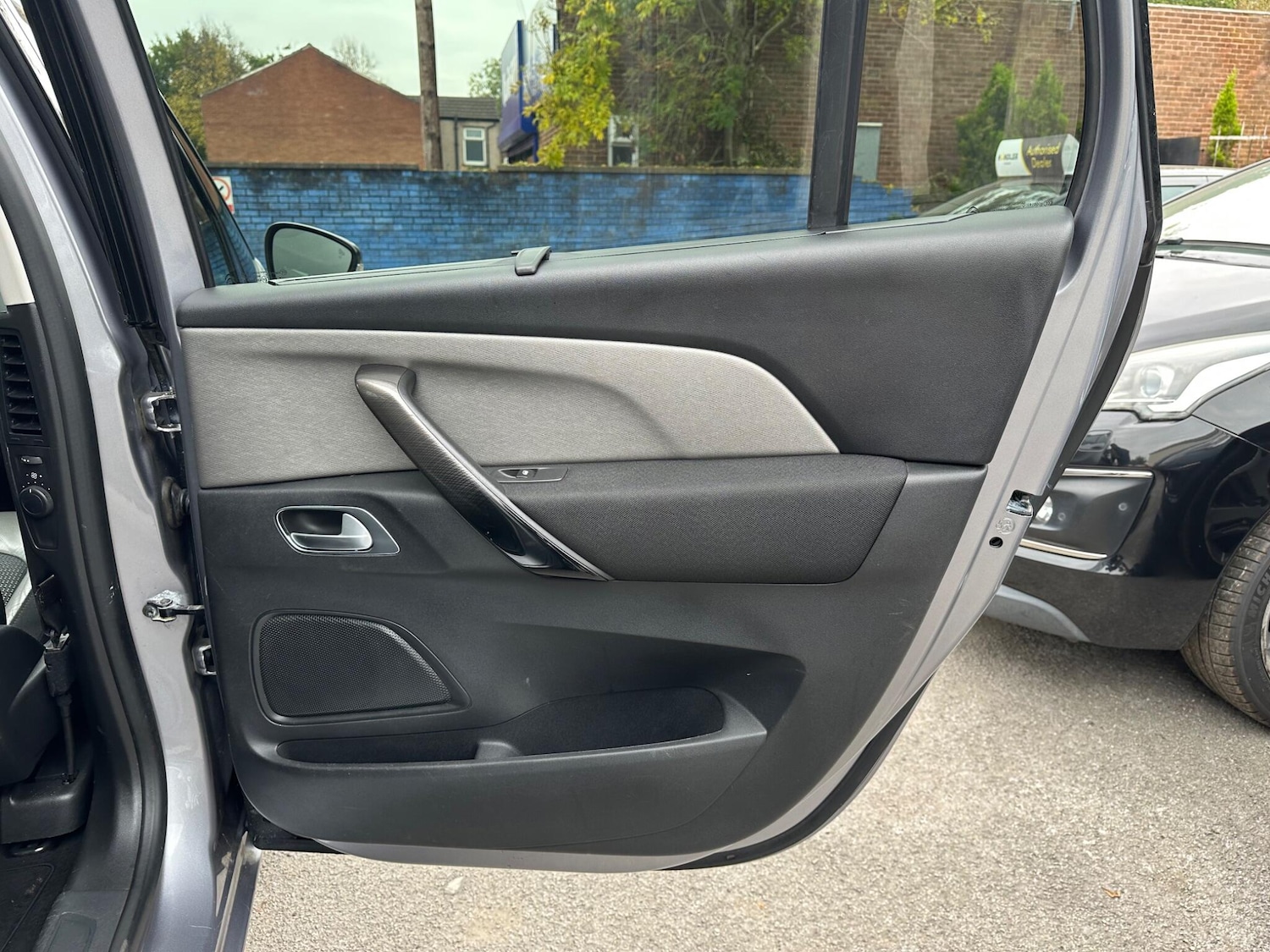 Used Citroen C4 Grand Picasso 2017 for sale - 76850151: Photo 42