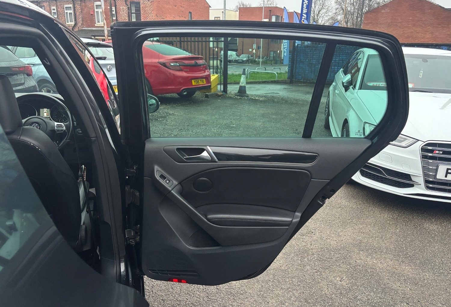 Used Volkswagen Golf 2012 for sale - 76667122: Photo 30