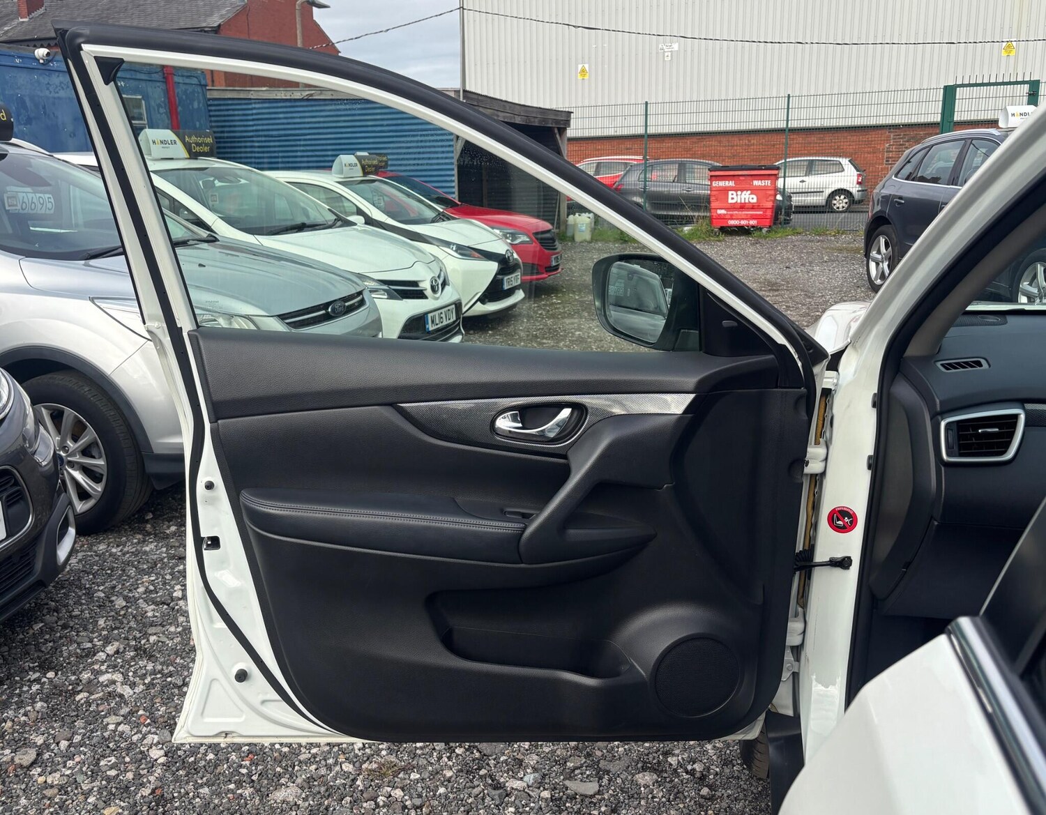 Used Nissan X-Trail 2017 for sale - 76283732: Photo 38