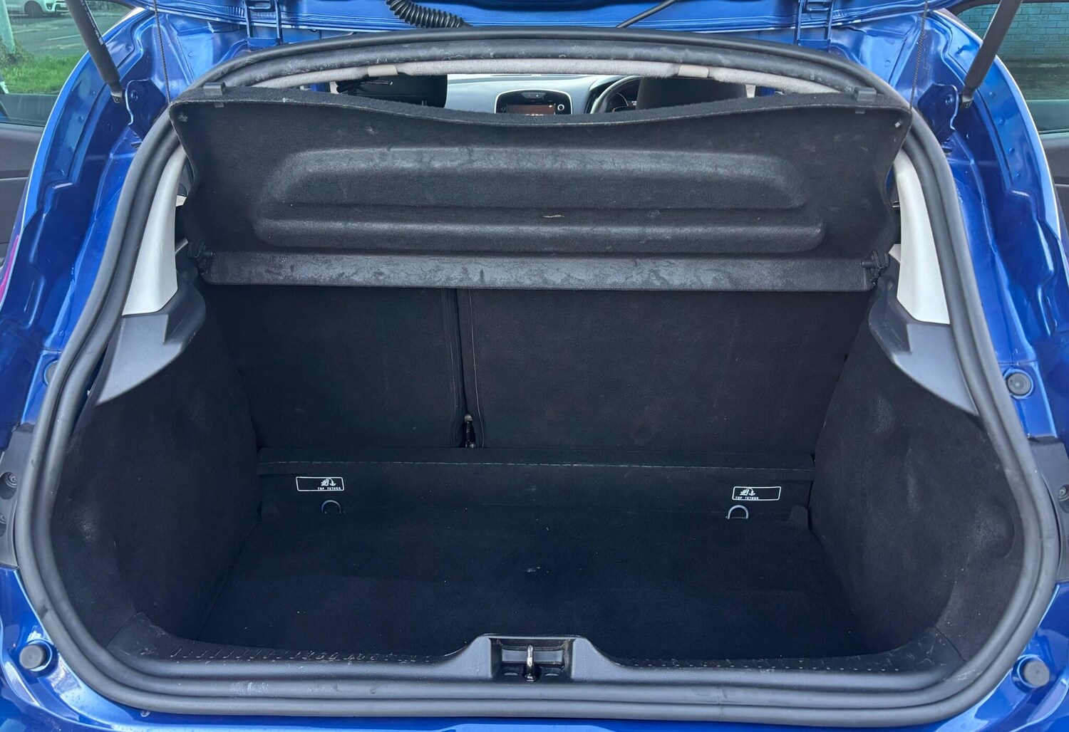 Used Renault Clio 2019 for sale - 76284144: Photo 11