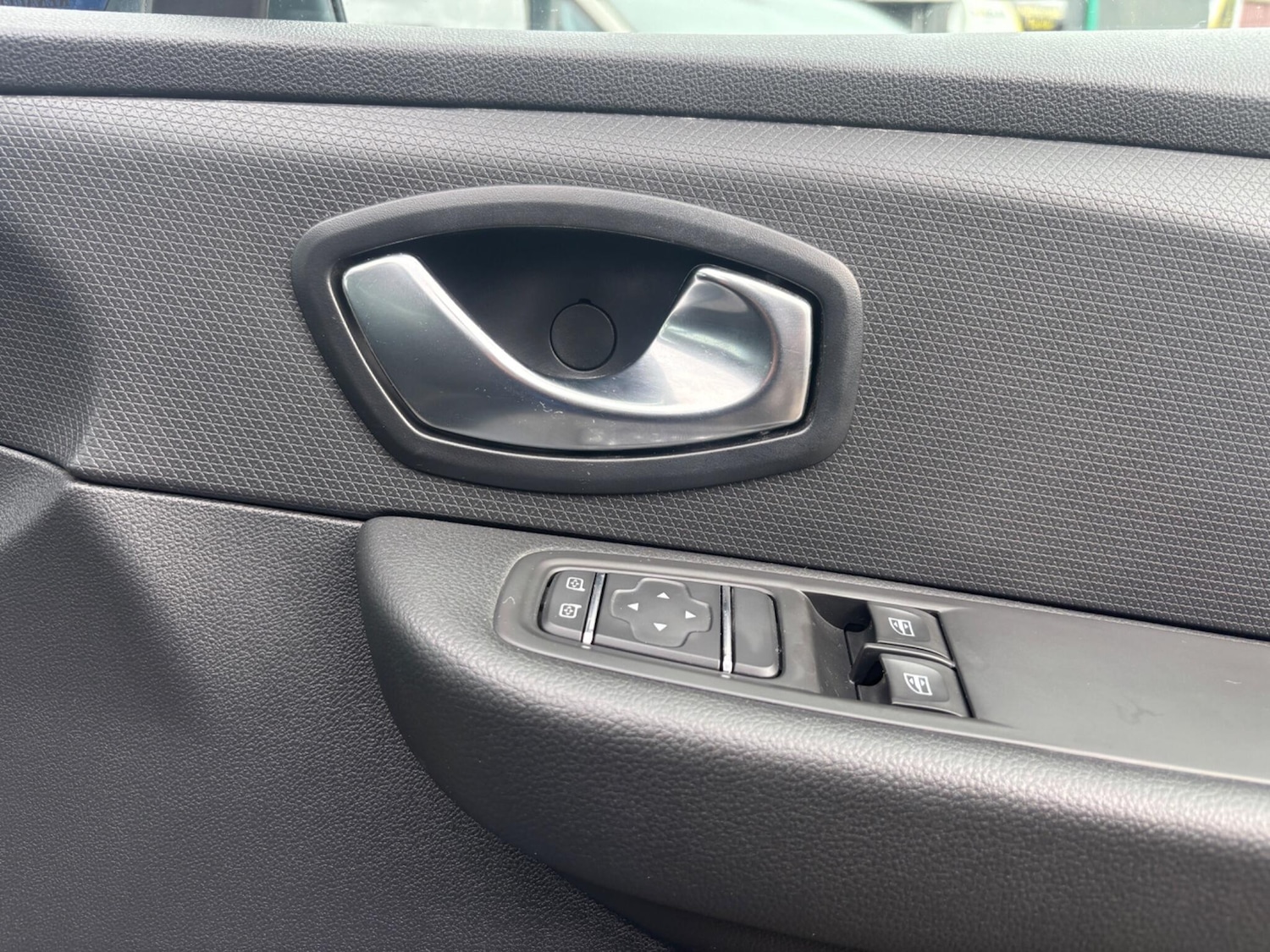 Used Renault Clio 2019 for sale - 76284144: Photo 16