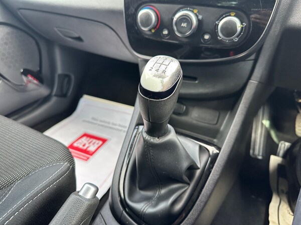 Used Renault Clio 2019 for sale - 76284144: Photo 44