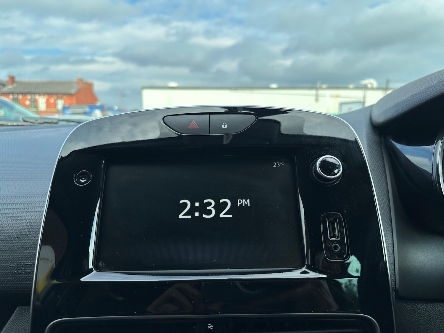 Used Renault Clio 2019 for sale - 76284144: Photo 46